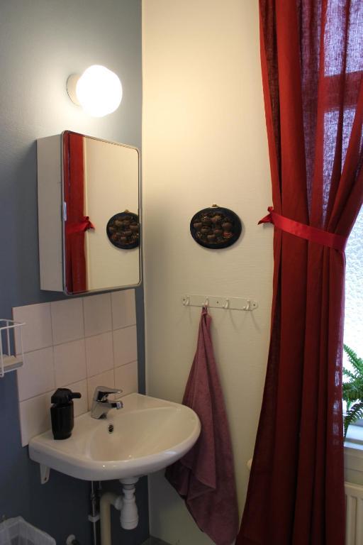 Stationshusets Hotell Och Cafe Köping Dış mekan fotoğraf